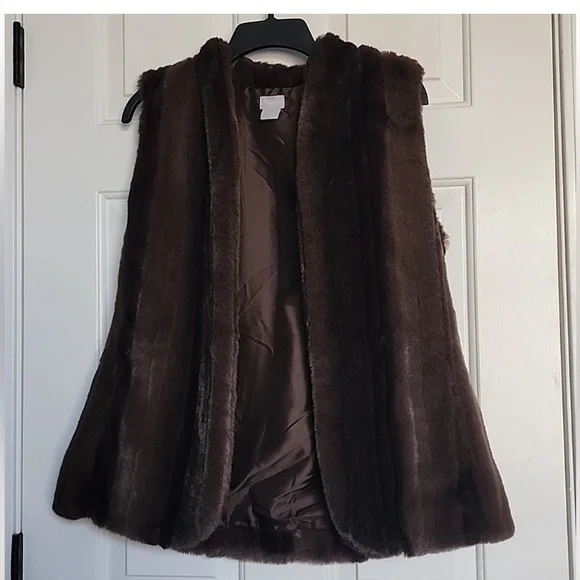 🍂🍁☕️Chico’s Rich Chocolate Brown Faux Fur Vest - Picture 3 of 4